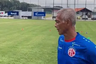 Romario entrena con club profesional a sus 58 años (VIDEO)