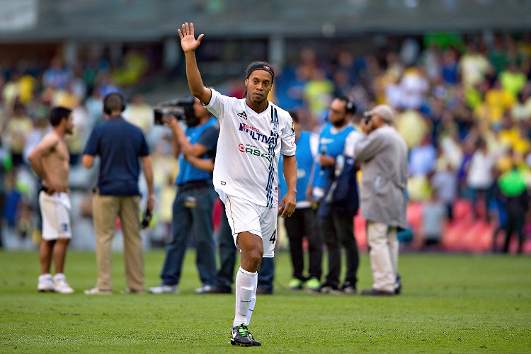 Ronaldinho recuerda su primer gol en Liga MX (VIDEO)