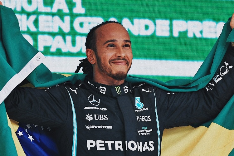 Pelé llena de elogios a Lewis Hamilton 