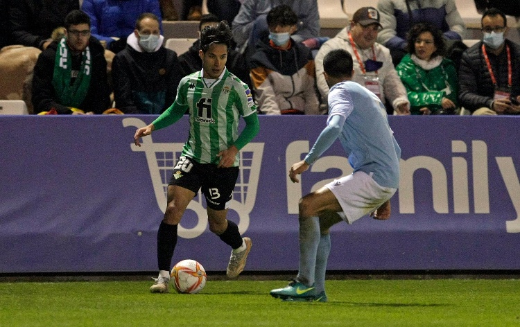 Lainez anota en goleada del Betis en Copa del Rey