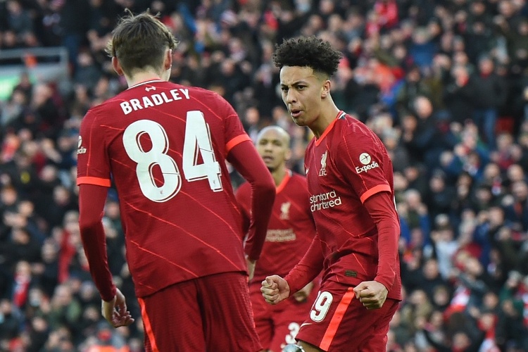 Liverpool aplasta a su rival en la FA Cup