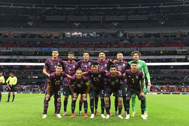 Selección Mexicana se aferra al Estadio Azteca