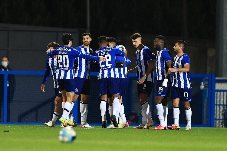 'Tecatito' y FC Porto a la semifinal de la Copa de Portugal