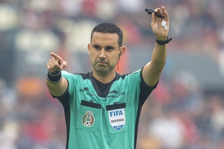 Los árbitros mexicanos que irían al Mundial de Qatar 