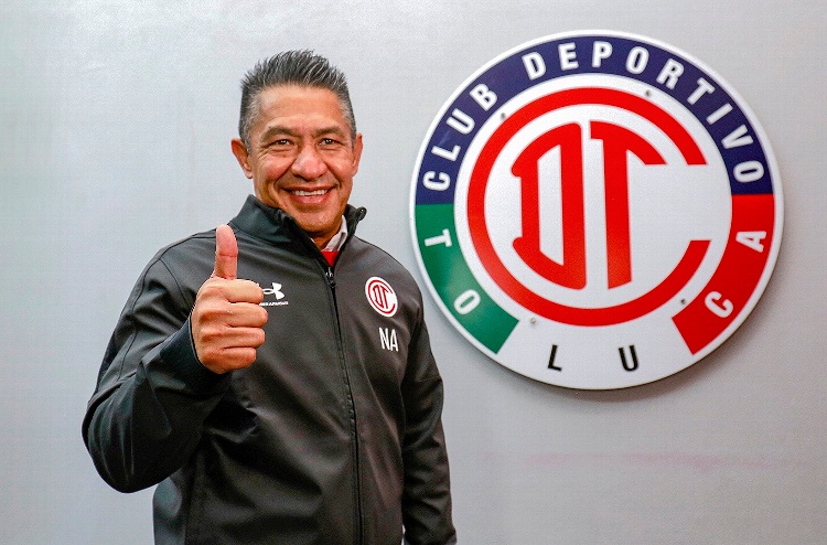 Nacho Ambriz causa baja del Toluca