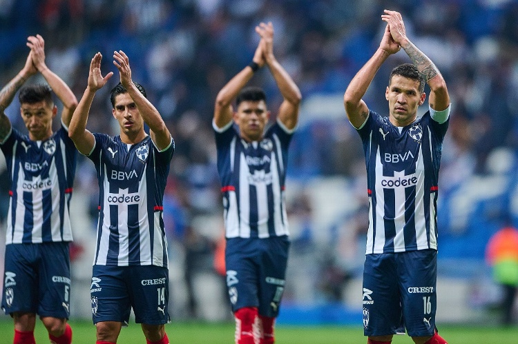 Paraguay convoca a jugador de Rayados pese al Mundial de Clubes