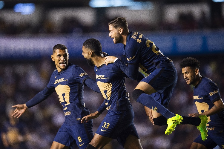 Pumas se impone a Querétaro con remontada incluida