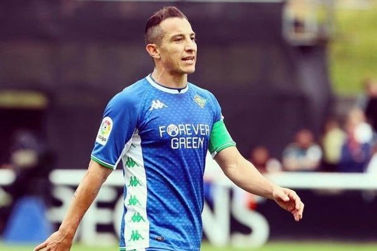 Revelan el futuro de Andrés Guardado con el Betis