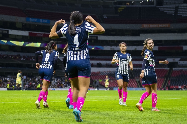 Rayadas le pega al América en el Azteca