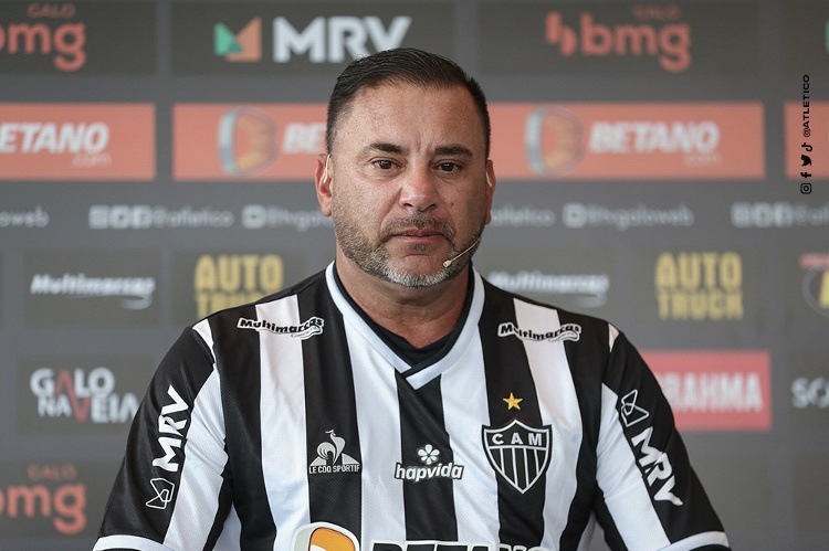 'Turco' Mohamed: Mineiro es el desafío más grande de mi carrera