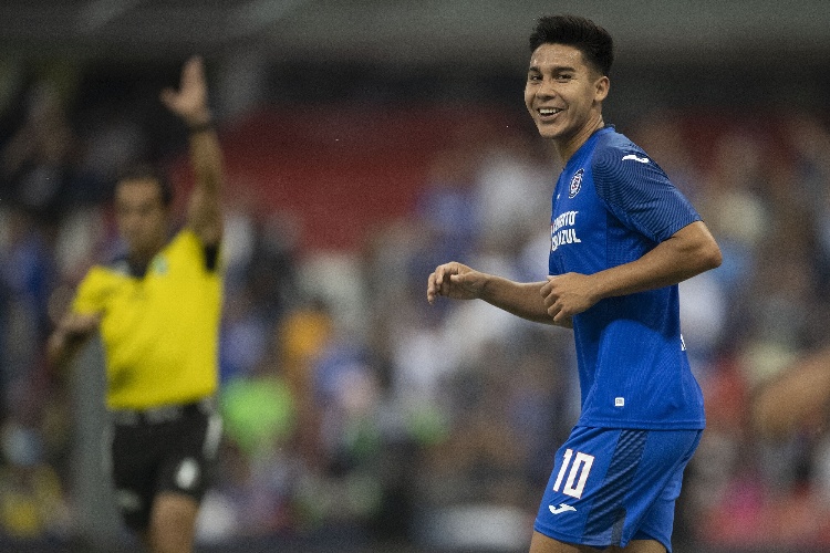 Lamentan en Cruz Azul falta de ética de Pol Fernández