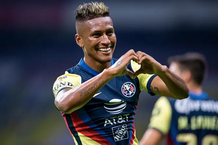 Pedro Aquino al quirófano y causa baja del América Pedro Aquino al quirófano y causa baja del América