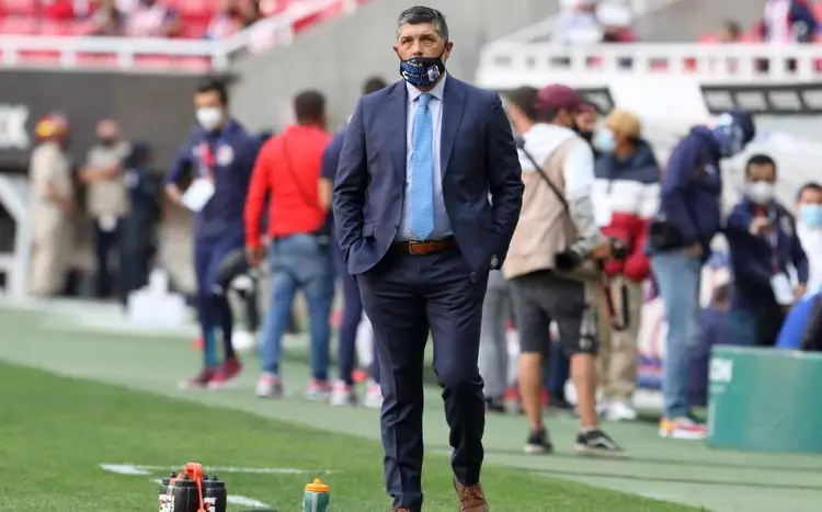 Querétaro se queda sin director técnico