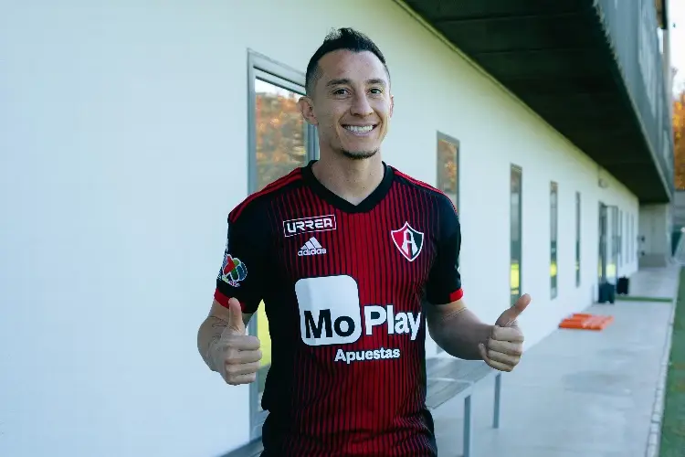 Atlas le cierra las puertas a Andrés Guardado