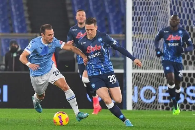 Sin Lozano, Napoli gana y es el nuevo líder de la Serie A