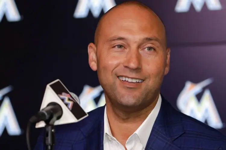 Derek Jeter y los Marlins cortan relación