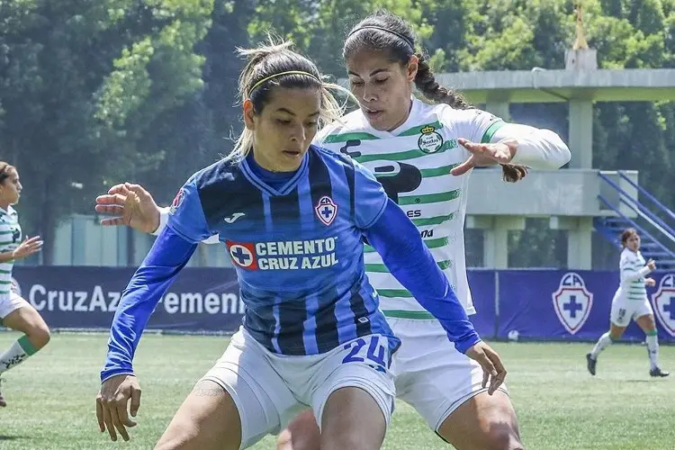 Santos sorprende y vence a Cruz Azul Femenil