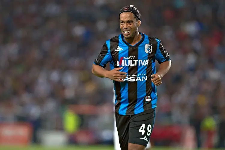 Esto dijo Ronaldinho tras la violencia en el Querétaro vs Atlas