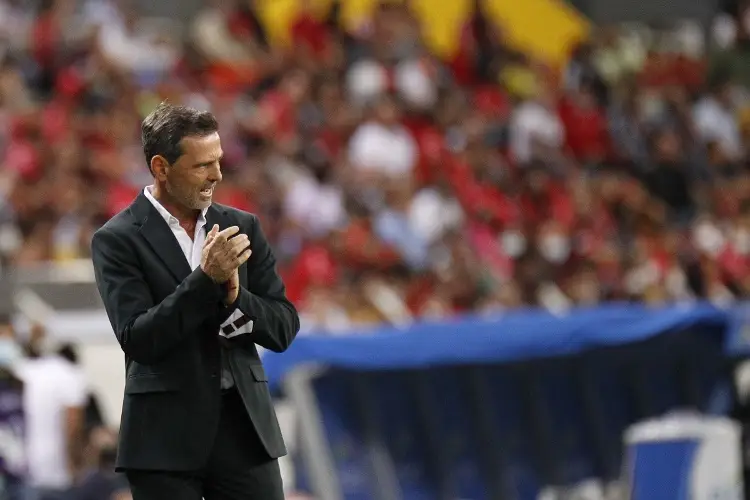 Cocca pide tranquilidad a las aficiones de Atlas y Chivas