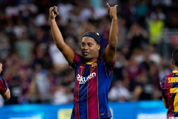 ¡Ronaldinho jugará en Tetelzingo, Veracruz!