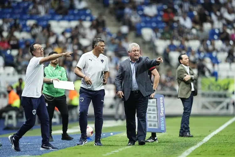 Vuce asegura que Rayados pudo terminar antes del juego