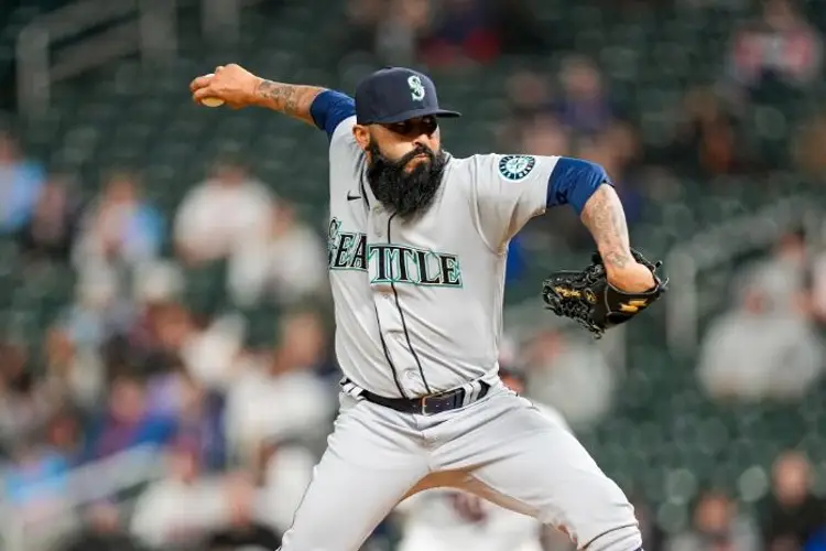 Sergio Romo llega a 800 juegos en Grandes Ligas