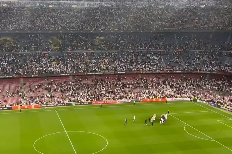 Barcelona desconoce cómo se 'colaron' 30 mil alemanes al Camp Nou