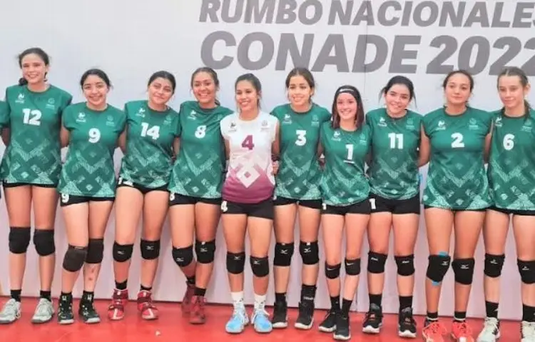 Veracruz califica a tres equipos  femeniles en voleibol sala
