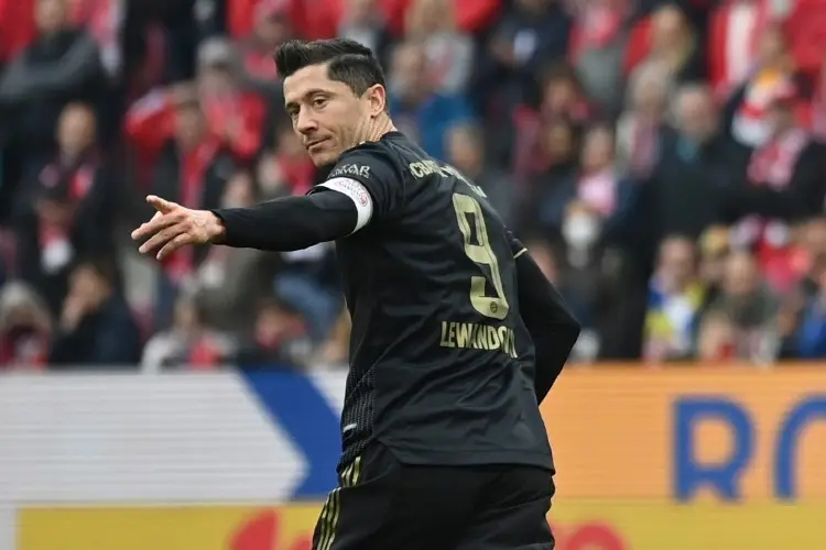 Ni Lewandowski salva al Bayern Múnich de la derrota 