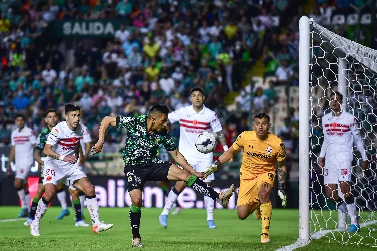 León obliga a Toluca a pagar millonaria multa con agónico empate