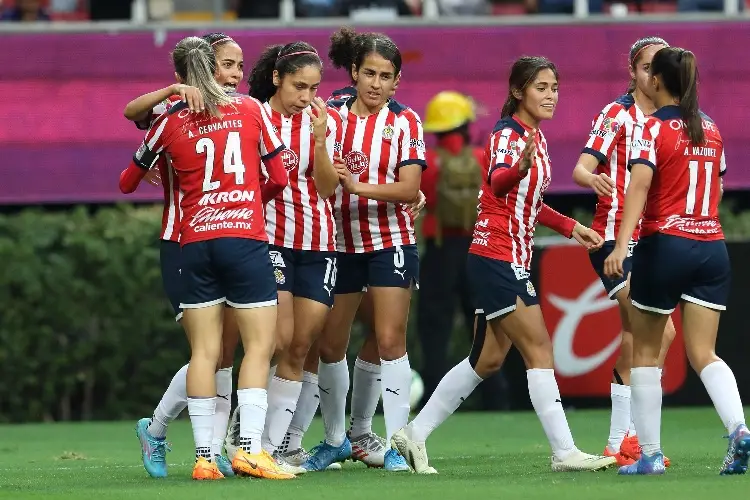Chivas le pega a Pumas y va a semis de Liga MX Femenil