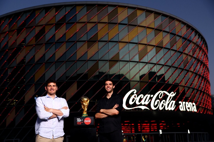 Iker y Kaká presentan gira de Copa del Mundo