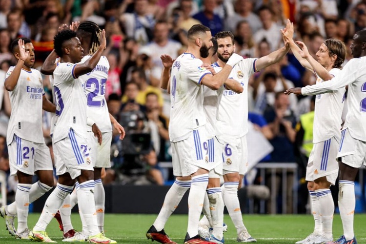 Real Madrid aplasta al Levante y los desciende