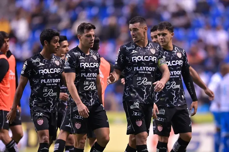 Capitán del Necaxa los llama 'equipo chico' (VIDEO)