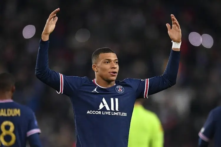 Mbappé se pronuncia sobre su futuro