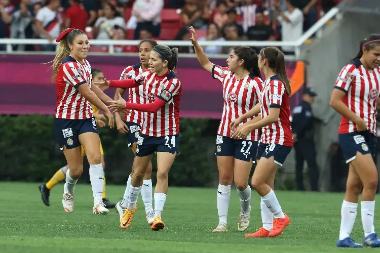 Chivas vence a Tigres y va a la final de la Liga MX Femenil
