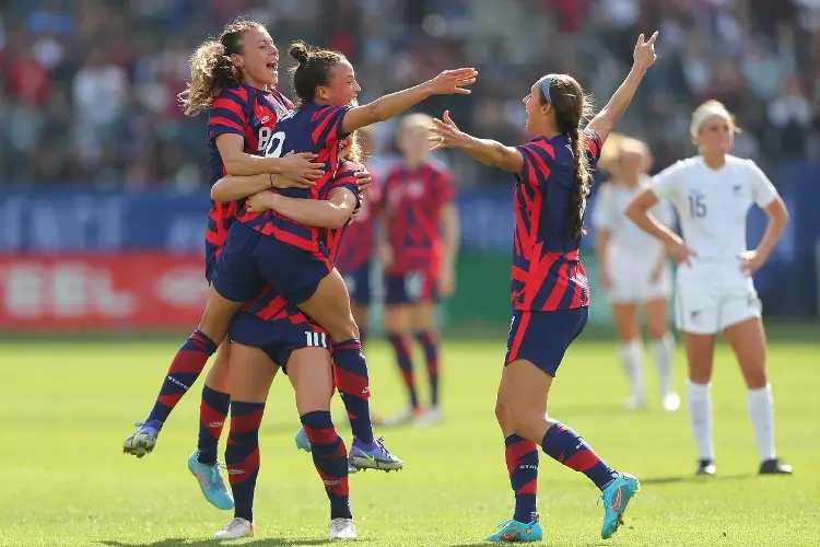 ¡Histórico! Mujeres y hombres cobrarán lo mismo en la Selección de EU