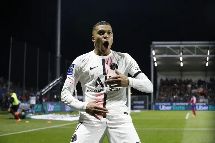 Mbappé le dice que no al Madrid por whatsapp (VIDEO)