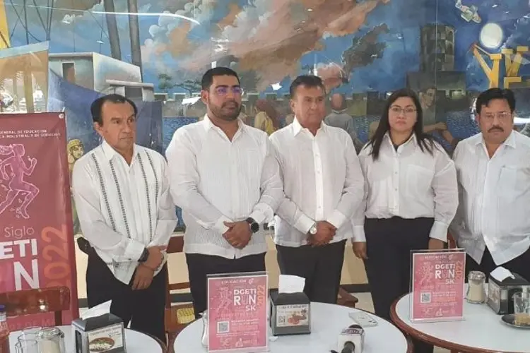 Presentan Carrera, Medio siglo, DGETI Rum 2022