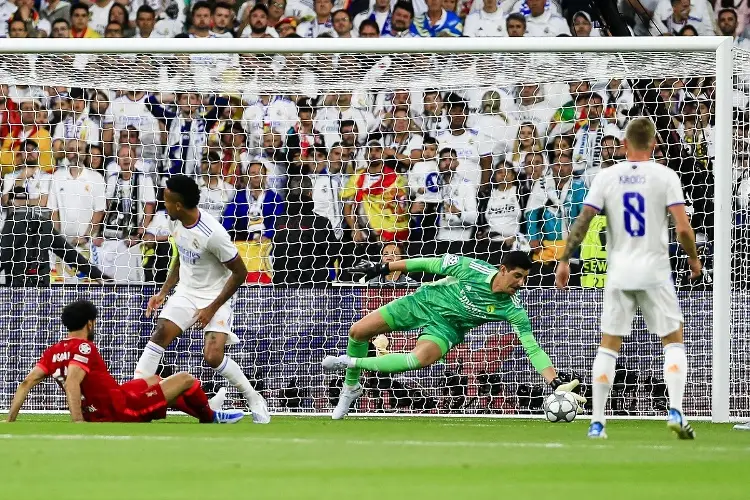 La espectacular atajada de Courtois en la Final de la Champions (VIDEO)