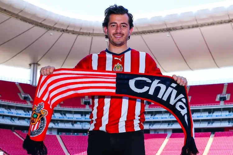 Esto pagó Chivas por el fichaje de Alan Mozo 