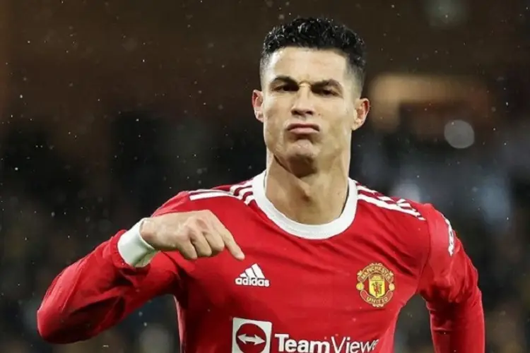 Cristiano Ronaldo marca el gol de la temporada para el Man Utd (VIDEO)