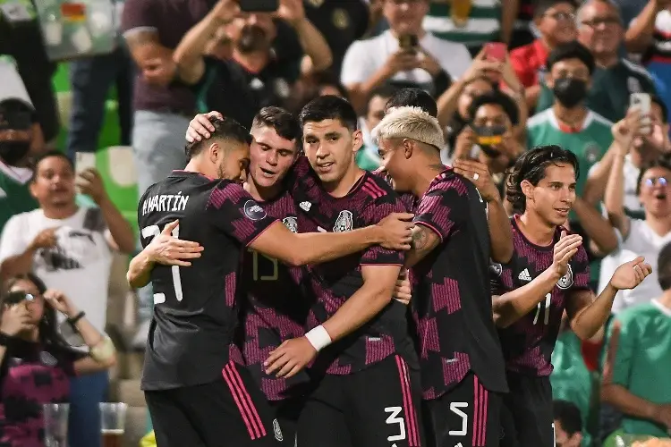 México cumple con triunfo ante Surinam