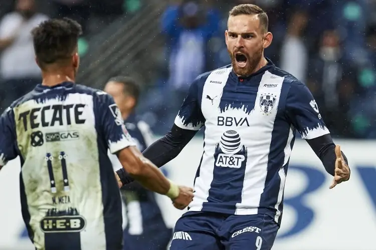 Vincent Janssen dejaría a Rayados para volver a Europa