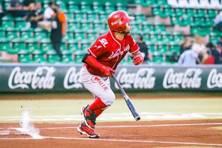 Leones vence a El Águila en el primer juego