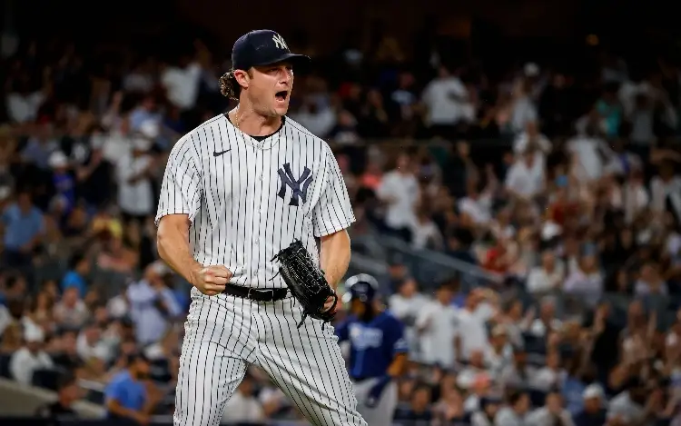 Yankees truenan y siguen siendo el mejor en Grandes Ligas