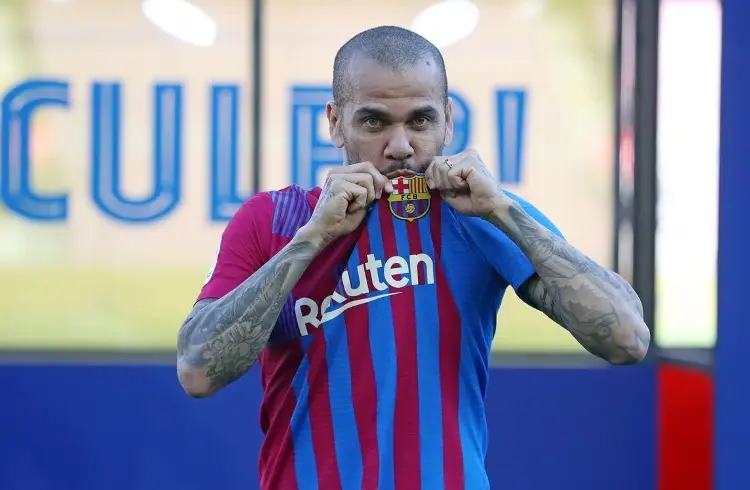 Dani Alves se va del Barcelona