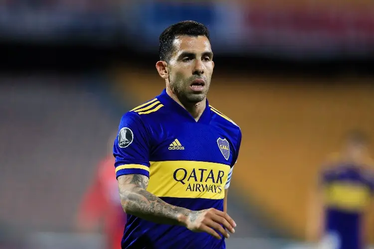 Carlos Tévez inicia carrera como técnico y dirigirá a un mexicano