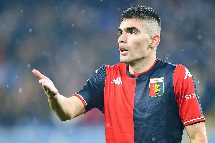 Johan Vásquez se despide del Genoa