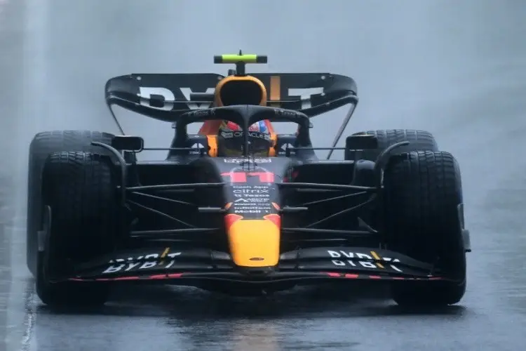 Por esta razón 'Checo' Pérez abandonó el GP de Canadá (VIDEO)
